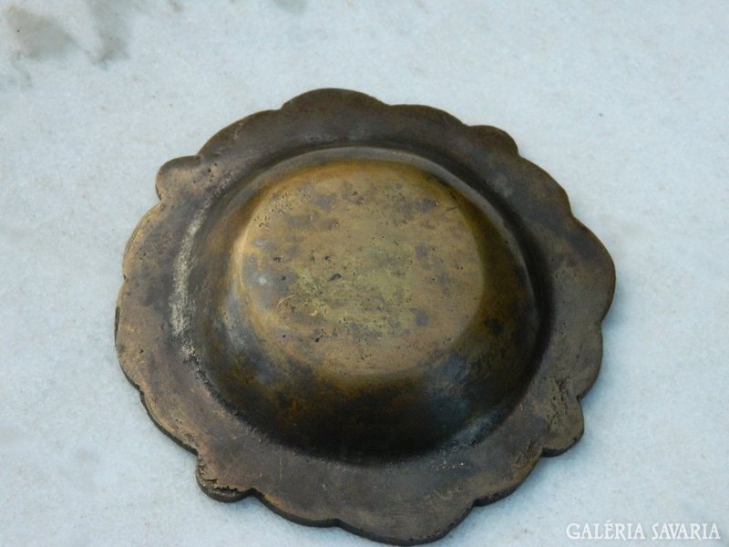 Old thick-walled heavy copper bowl - centerpiece