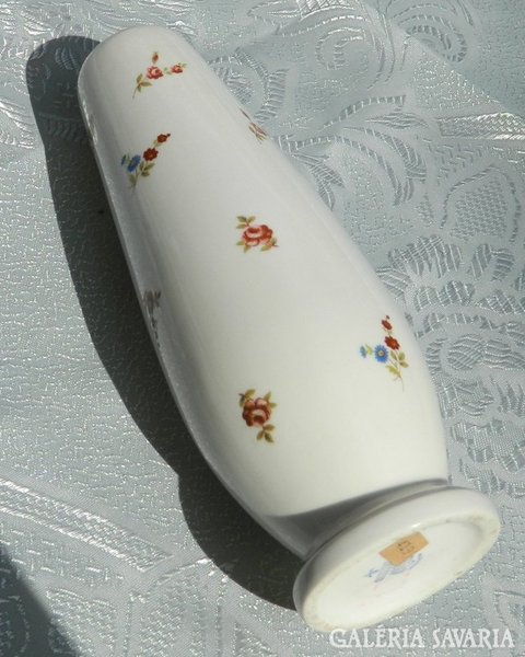 Class 1 antique vase with aquincum flower pattern