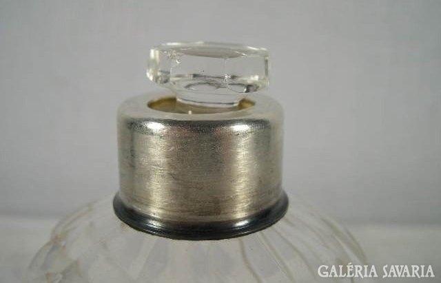 AA10 B2 Csiszolt csavart parfümös üveg