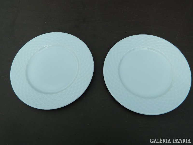 Fehér plasztikus mintás Mitterteich sütis tányér pár