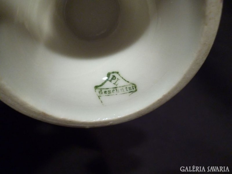 1465 K2 Régi porcelán vitrintárgy dúsarany kínáló