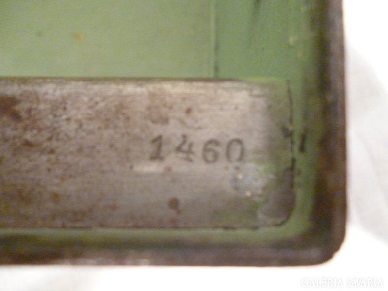 4634 L0 Antik fém kassza zárható páncél