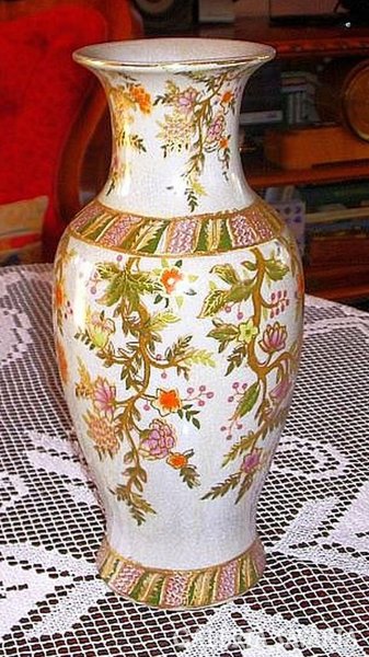 Lean patterned celadon glazed vase
