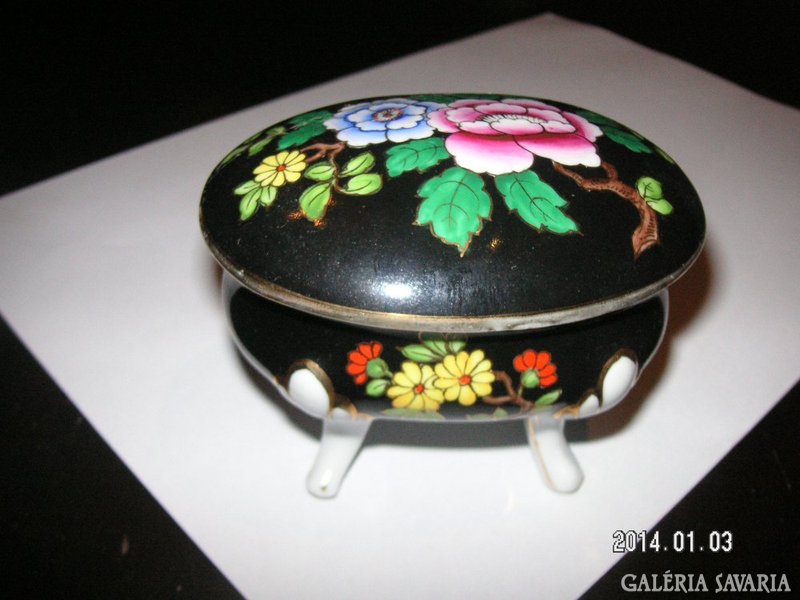 Jewelry holder, hand painted, for sale from 1946, probably from Herend,
