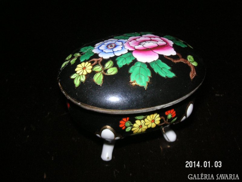 Jewelry holder, hand painted, for sale from 1946, probably from Herend,