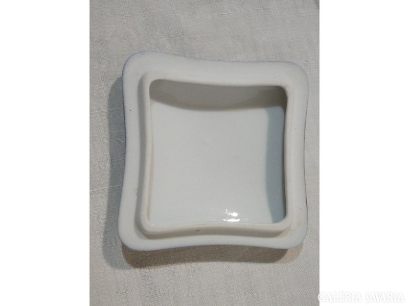3907 Régi porcelán bonbonier Maria Zell -ből