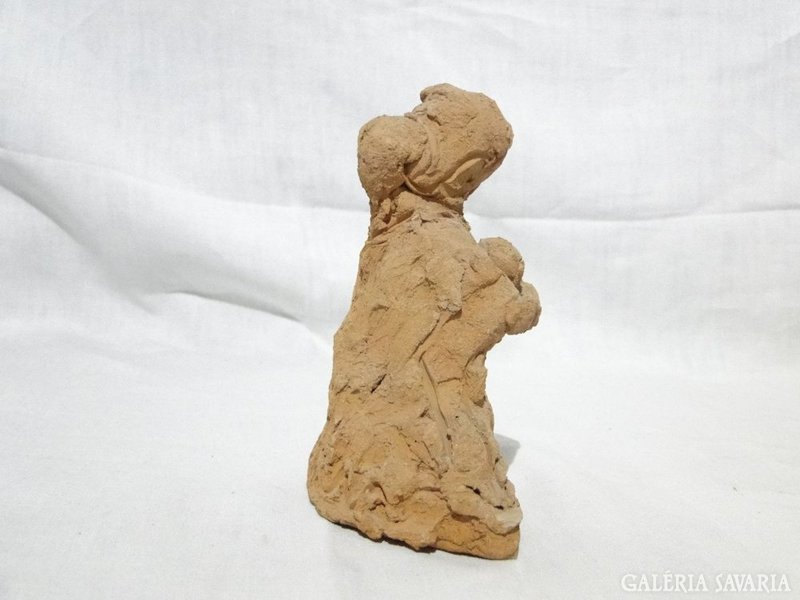 0459 Jelzetlen kerámia figura anya gyermekével