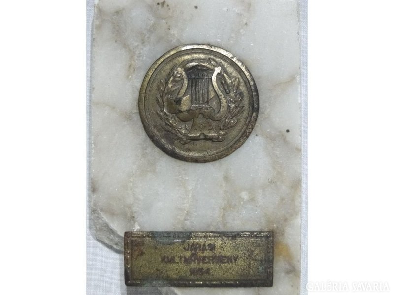 0843 Régi rézplakett kitüntetés márvány talapzaton