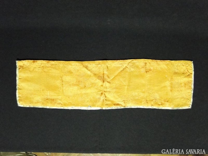 7065 Antik aranyfonalas terítő 19 x 71 cm