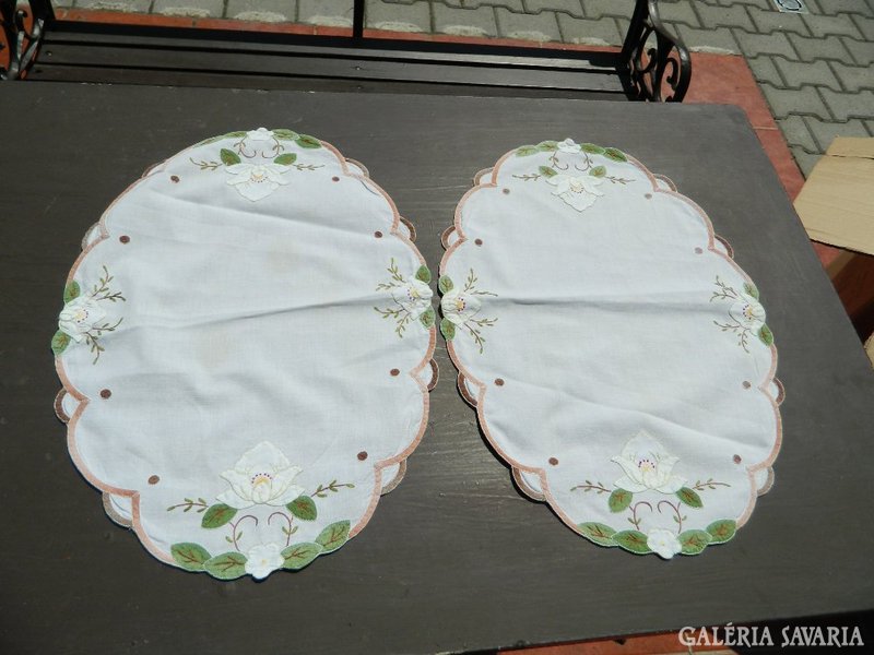 Pair of oval tablecloths