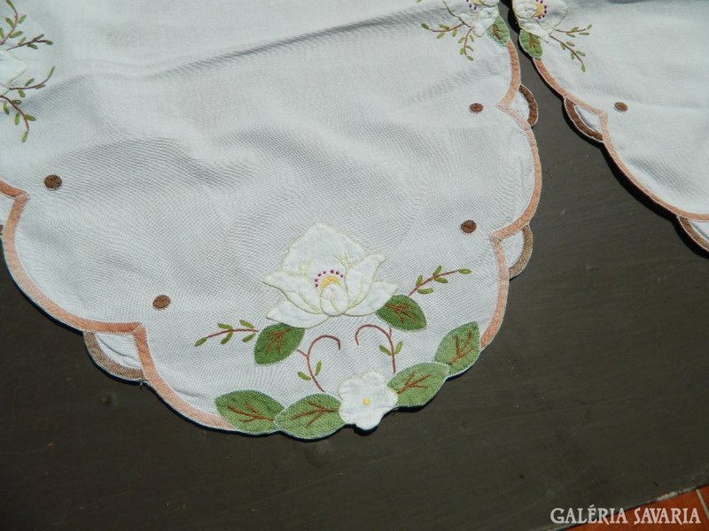 Pair of oval tablecloths