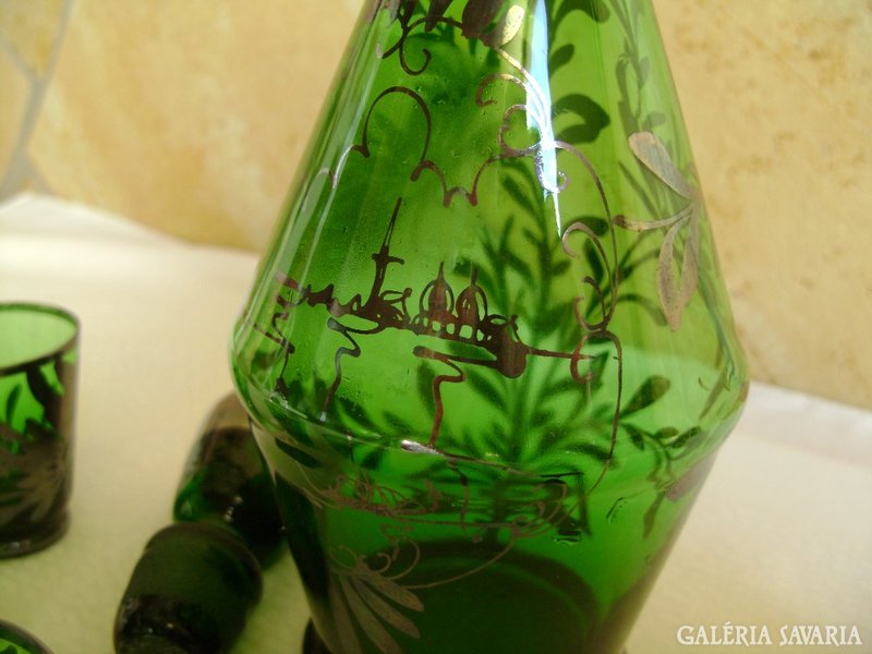 Zöld üveg likőröskészlet. Gyönyörű!!!