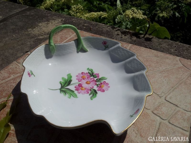 Herend daisy leaf shaped serving