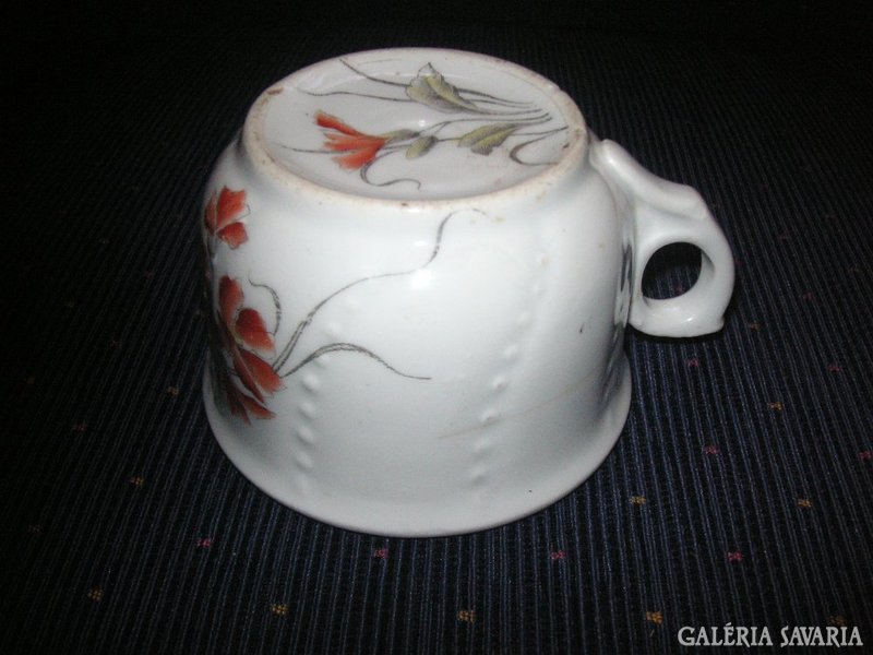 Zsolnay porcelain coma mug, from the early 1900s.