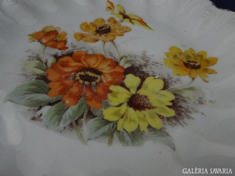 8981 Antik virágdíszes fodrosszélű porcelán tányér