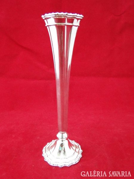 8535 Jelzett ezüstözött elegáns váza egyszálváza