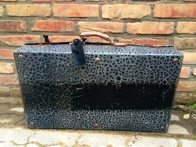 Fashion goods wholesale company - suitcase from the 1950s
