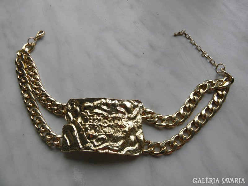 Gold plated rihanna pendant necklace