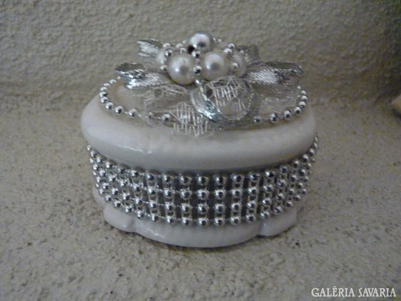 Pearl, ceramic jewelry holder, ring holder (70)