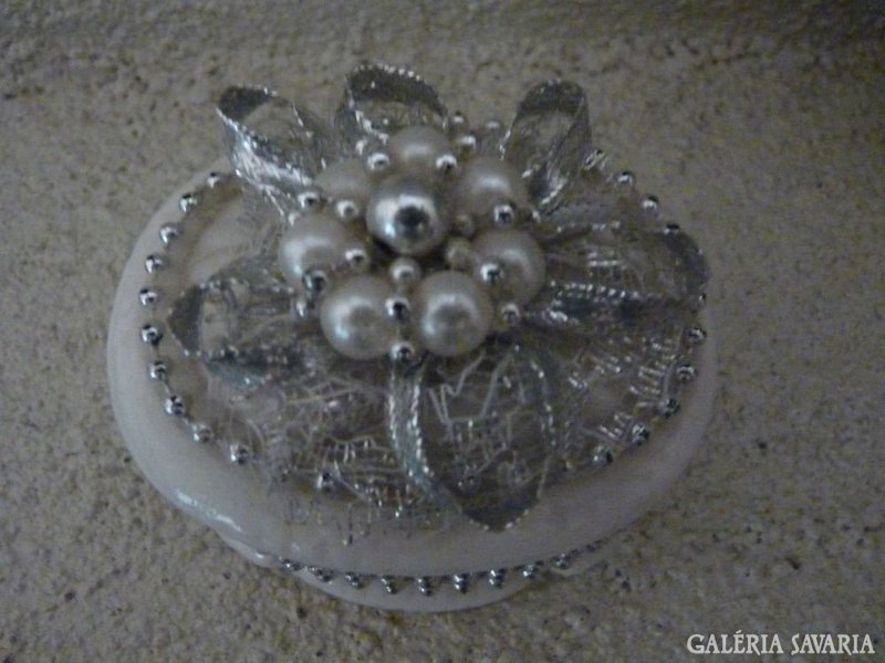 Pearl, ceramic jewelry holder, ring holder (70)