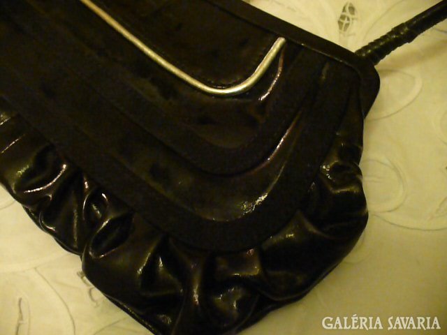 Fekete lakk alkalmi táska