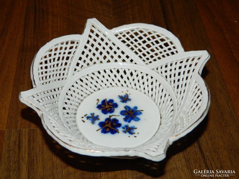 Jelzetti Indian openwork basket pattern