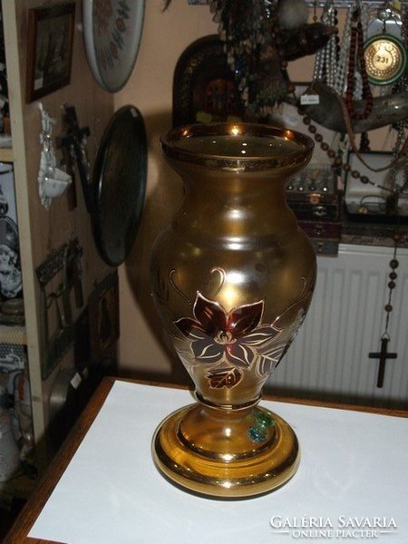 Aranyozott üveg váza