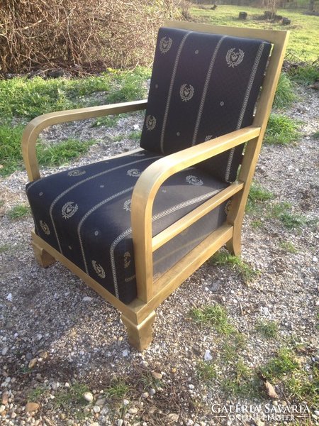 Gyönyörű felújított fotel,arany színű fa kerettel 