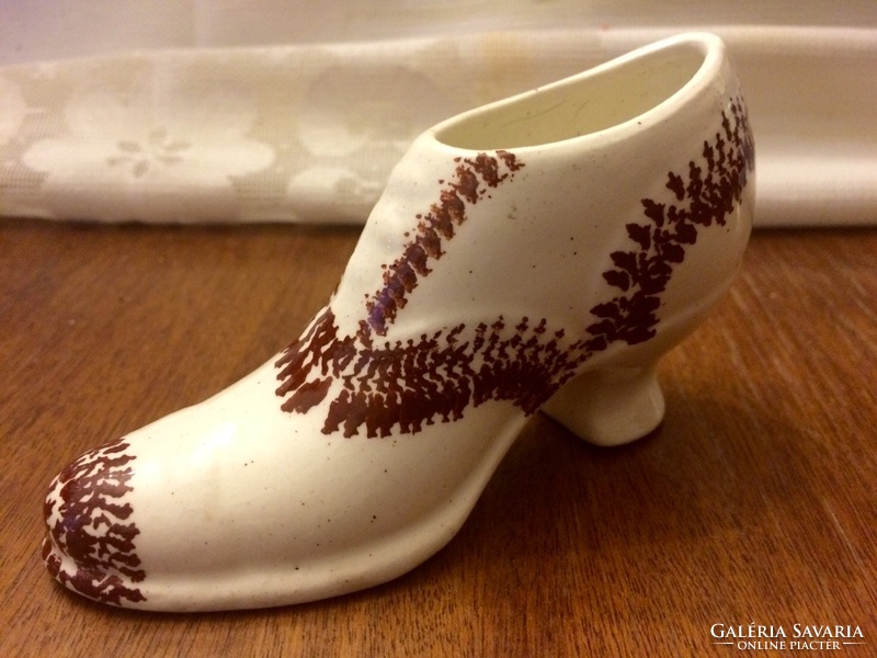 Porcelain shoes