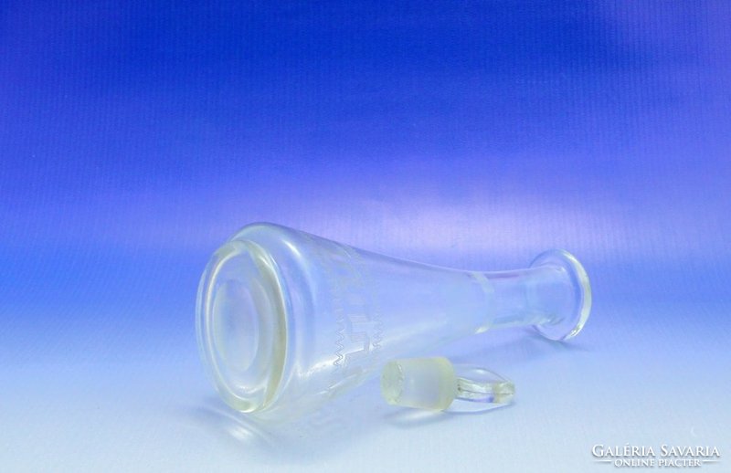 7627 Régi kisméretű maratott üveg kínáló 19,5 cm