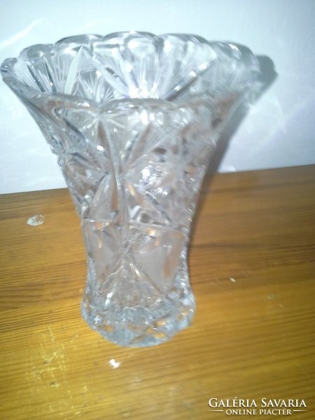 Metszett üveg, kristály váza