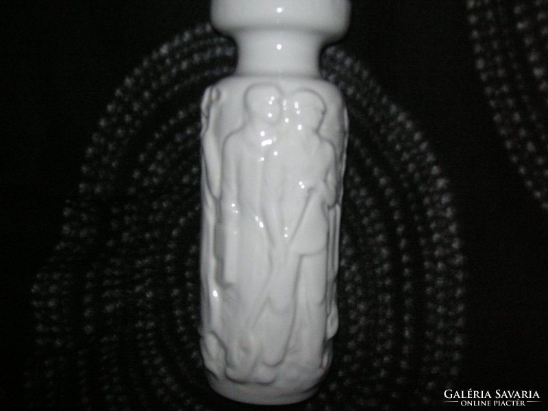 Zsolnay fehér  váza, kohászok, retro , hibátlan , 20 cm.