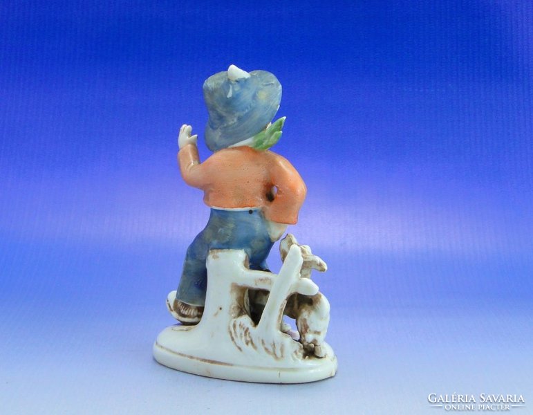 0A840 Régi német porcelán kisfiú figura