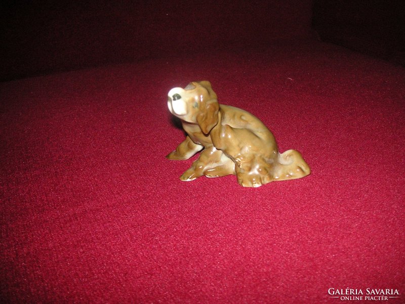 Zsolnay, scratching dachshund, 10 x 7 cm, less common, perfect