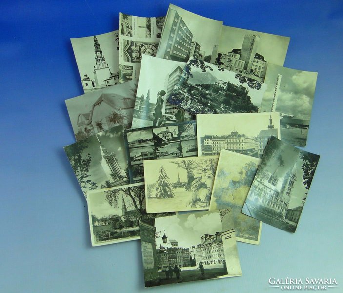 0A932 Régi képeslapok városképek 16 db