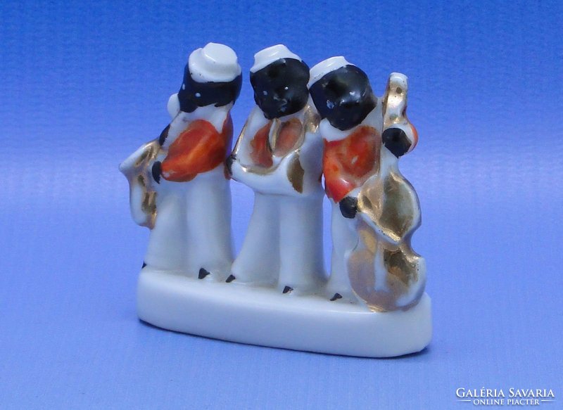 0B793 Régi háromalakos zenész porcelán miniatúra
