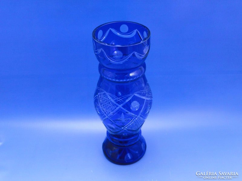 0B936 Kék színezett csiszolt üveg váza