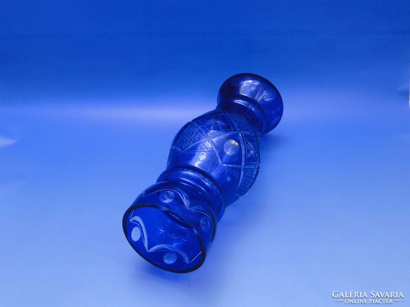 0B936 Kék színezett csiszolt üveg váza