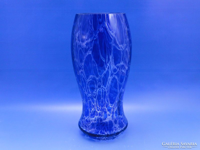 0B940 Régi kék színezett fújtüveg váza