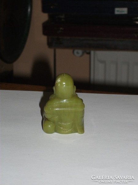 Jáde Buddha figura