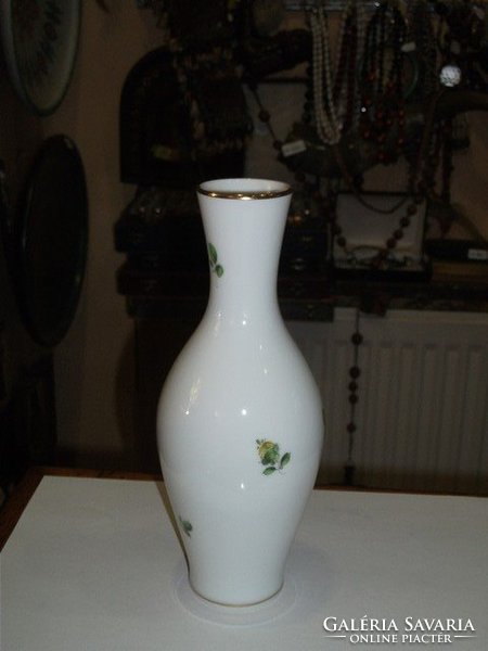 Neuwien porcelán váza