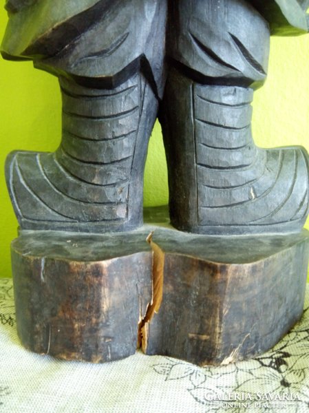 MÁJUSBAN - MOST ÉRDEMES VINNI!!! nagy 41 cm akciós árban !!! Keleti kínai harcos robosztus fa szobor