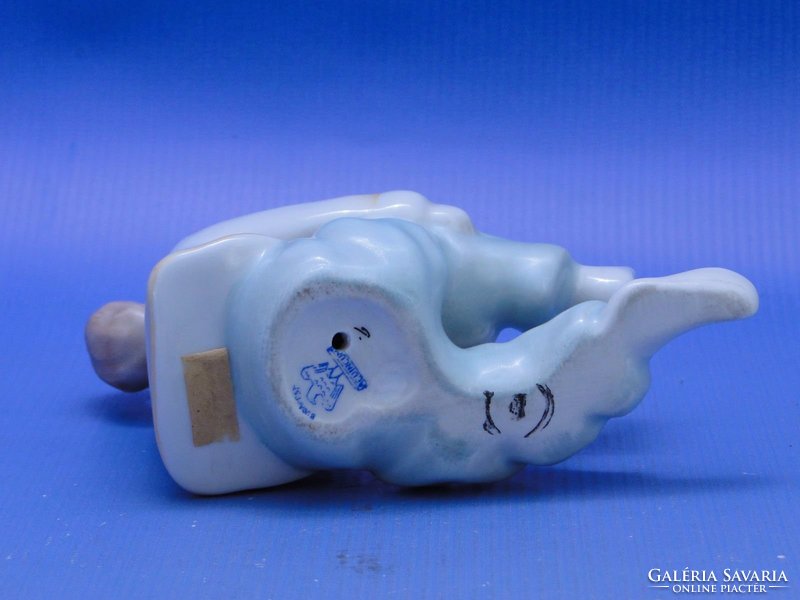 0C553 Jelzett Aquincumi porcelán kislány figura