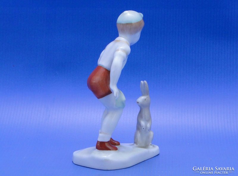 0C554 Jelzett Aquincumi porcelán kisfiú figura