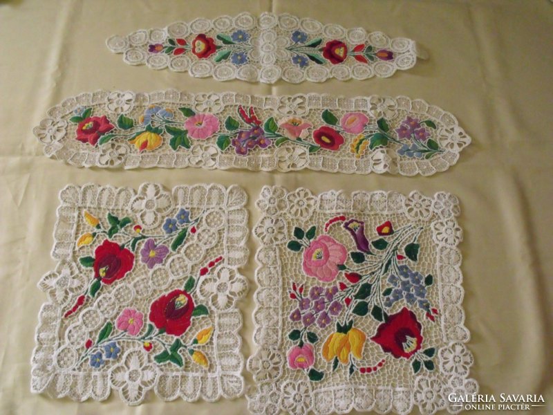 Kalocsai risel embroidered tablecloths