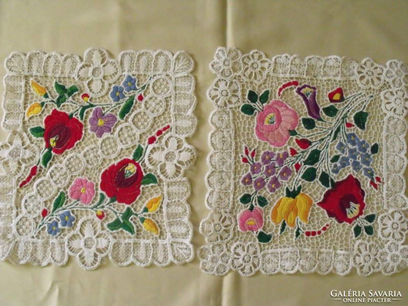 Kalocsai risel embroidered tablecloths