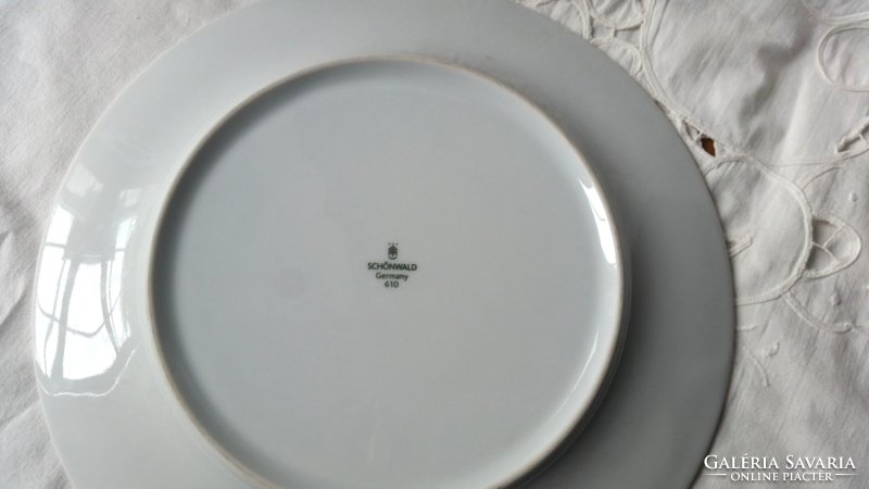 Marked plate, offering