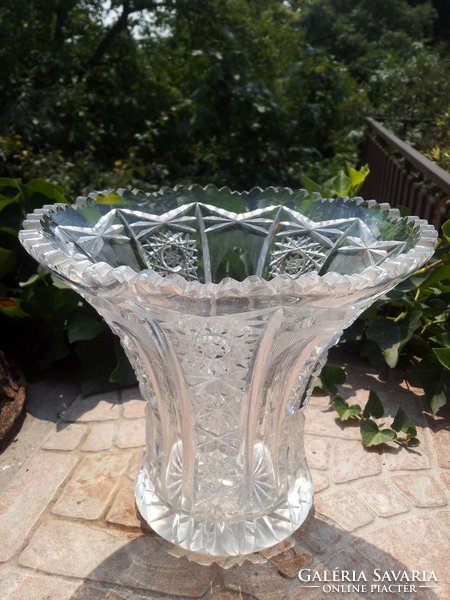 Antique queen lead crystal vase