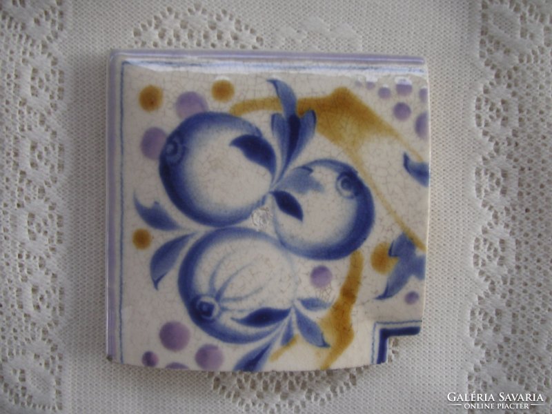 Zsolnay corner tile with family stamp