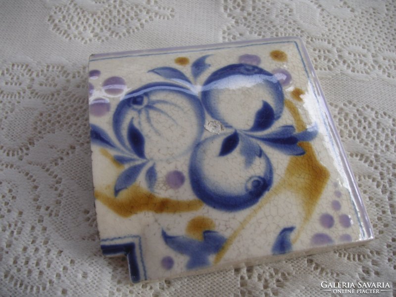 Zsolnay corner tile with family stamp
